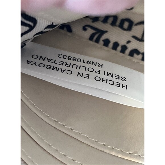 Juicy Couture Taffy Crown Fits Wristlet Pink with Gold Tone Accents NWOT - Picture 7 of 10